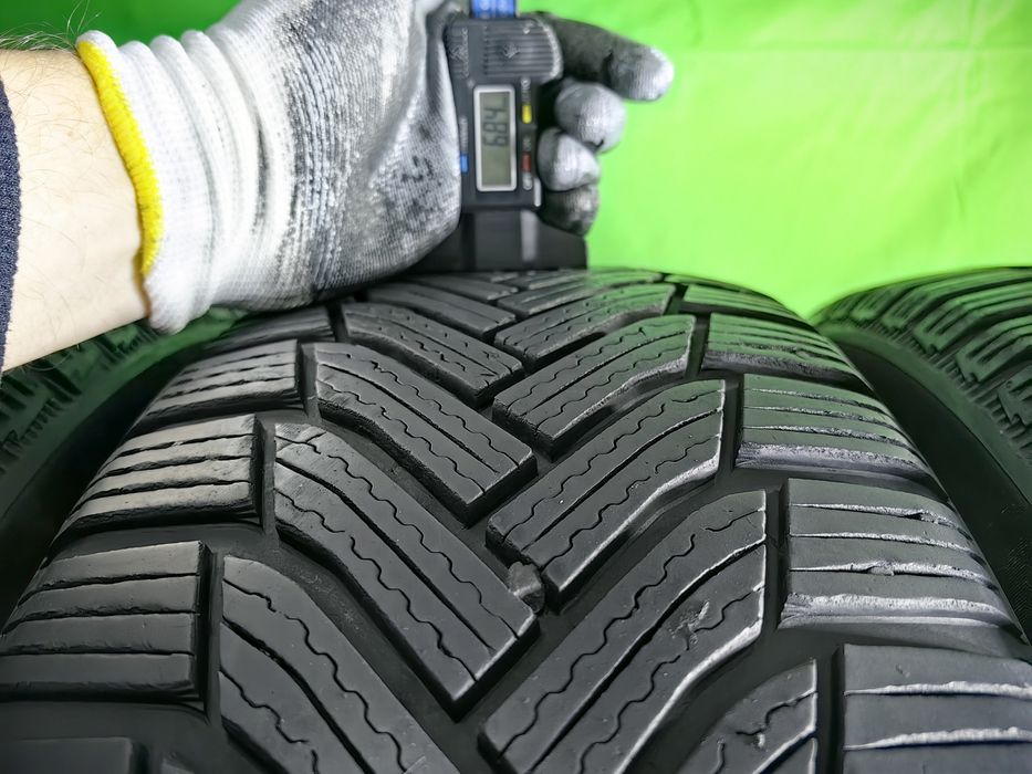 215/65R16 Michelin 6,84-6,1mm stare foarte bună fără defecte