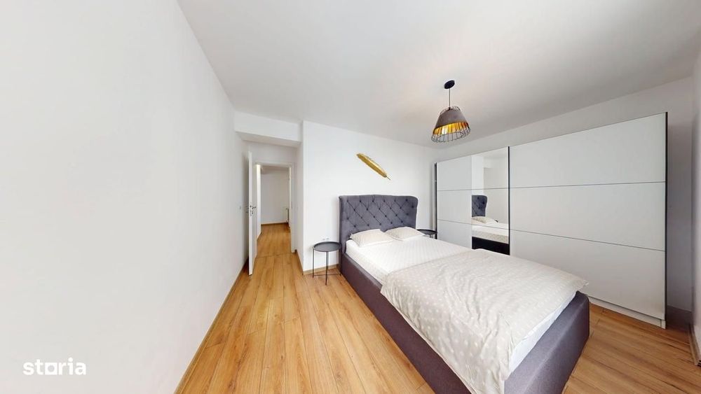 Apartament cu 3 camere, balcon, etaj 3 - Zona Piata Cluj