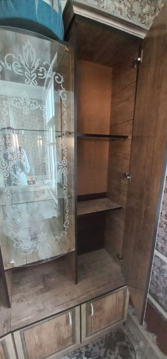 Stenka mebel sotiladi