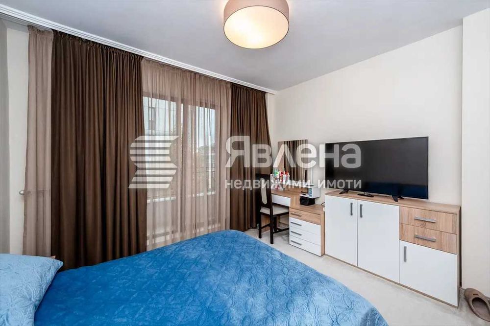 Дава се под наем Тристаен апартамент в София, Център - 100 кв.м за 977.16 € - Снимка #7