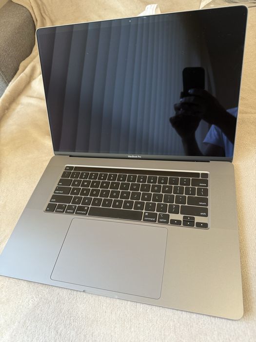 Mac Book Pro 16” 2021 core i7
