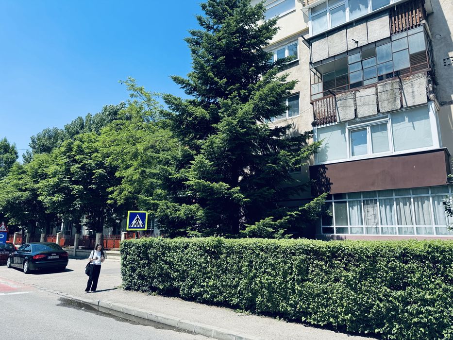 OPORTUNITATE! Apartament 2 camere, etajul 1, suprafață 58 mp, în Targoviște, chiar lângă Colegiul National Constantin Cantacuzino