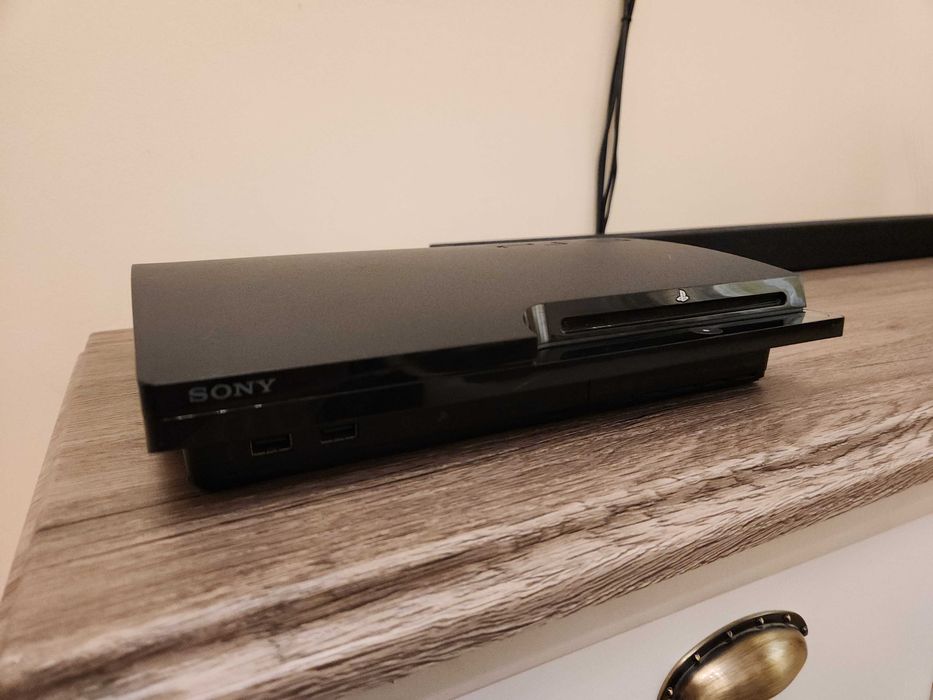 PlayStation 3 (PS3) Slim 250GB - Modat, Complet functional