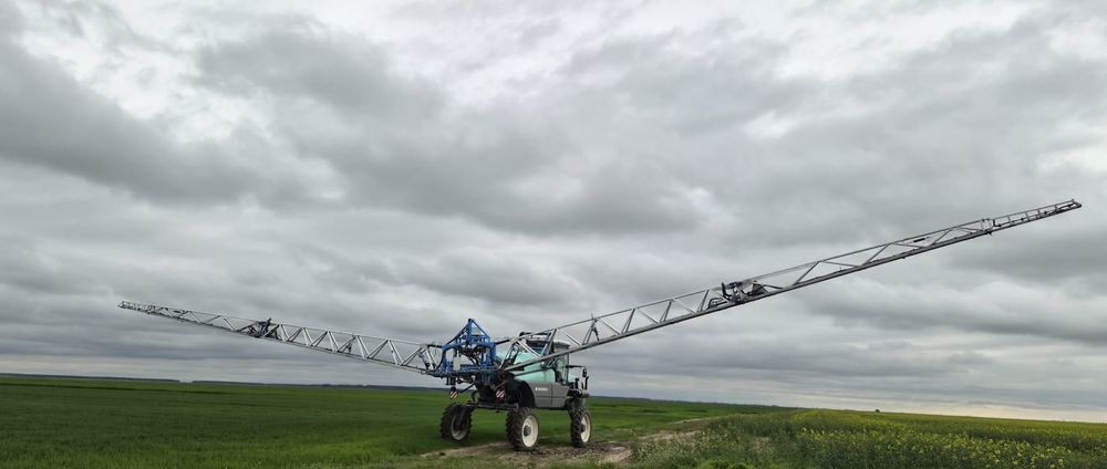 Autopropulsata Berthoud Raptor 4240, 36 metri, 4200L, Gps Autoghidare Trimble, Section Control