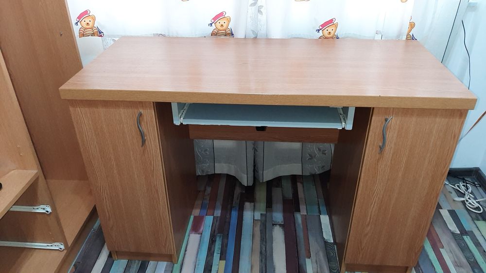 Vând mobilă. Dulap, dulăpior, birou