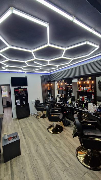 Angajam/Inchiriem post in Barbershop/frizerie – spațiu modern