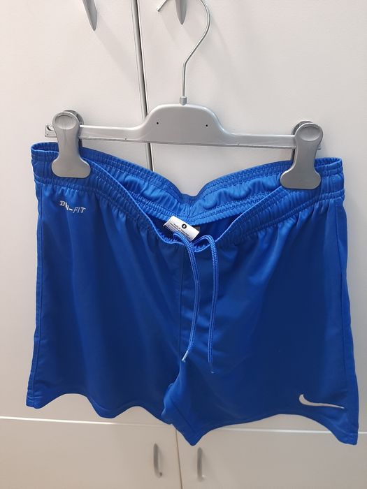 Къси панталонки Nike DRI-FIT различни модели.