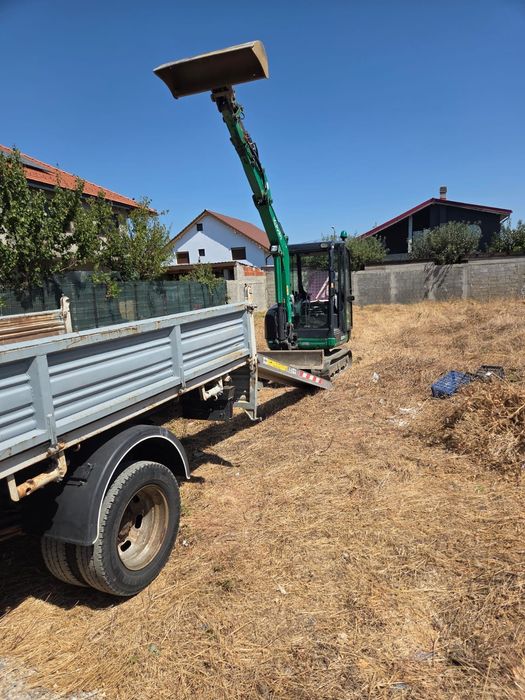 Execut săpături pentru constructii