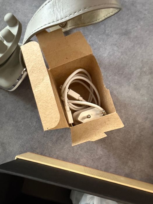 Массажер для шеи bork D606