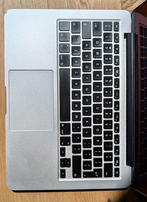 MacBook Pro 13" Retina (Mid 2014) / 8GB RAM / 256GB