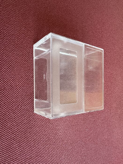 Луксозни пластмасови кутии с ключ за компютърни флопи дискети 3.5”/ 8”