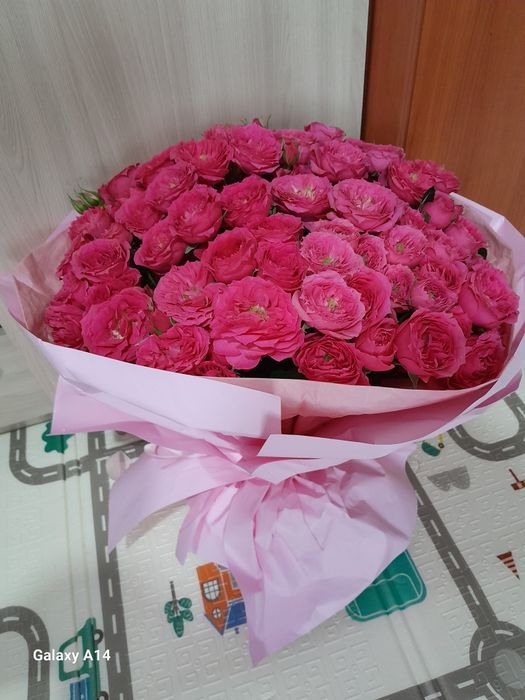 Гүлдер свежи өте әдемі