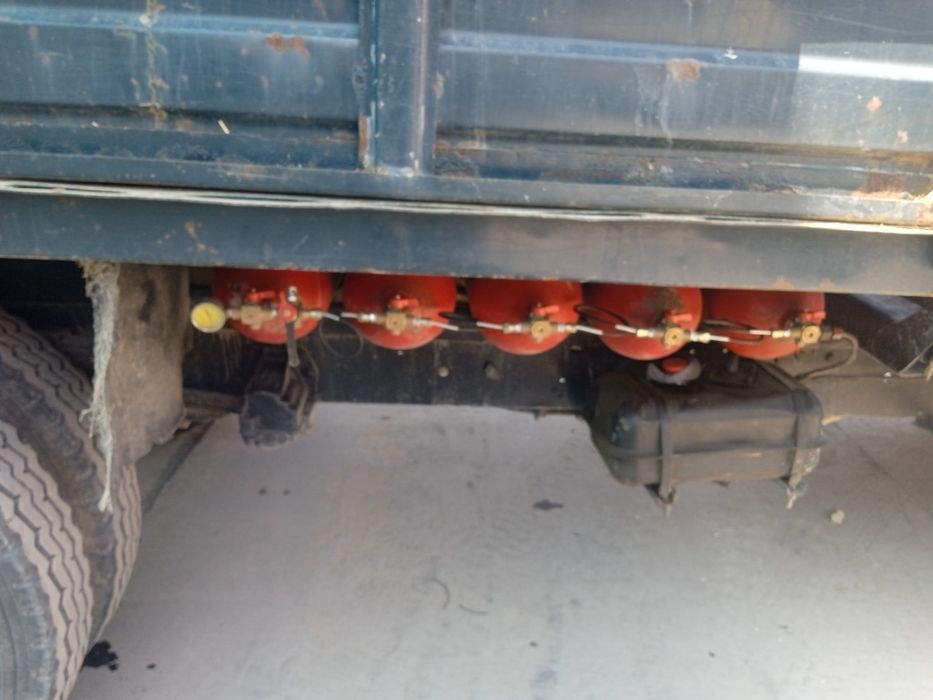 Gaz 53 sotiladi holati yaxshi