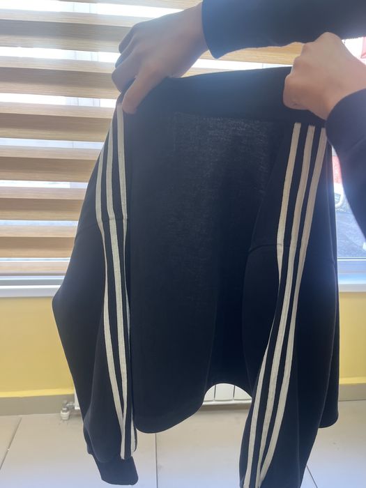 продам кофту черную