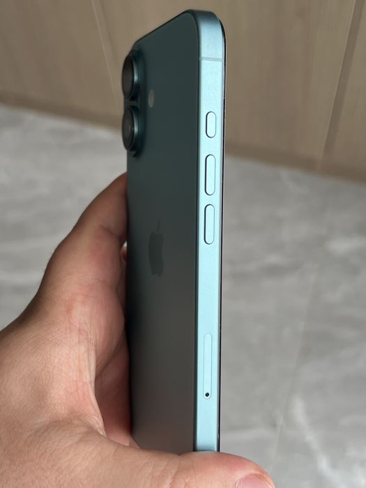 iPhone 16 128 GB LL/A Teal