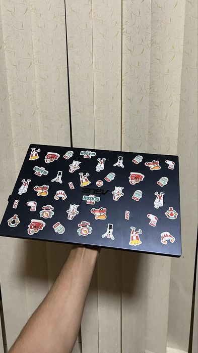 ASUS Expertbook sotialdi
