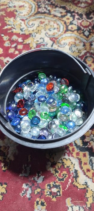 Декоративни стъклени камъчета