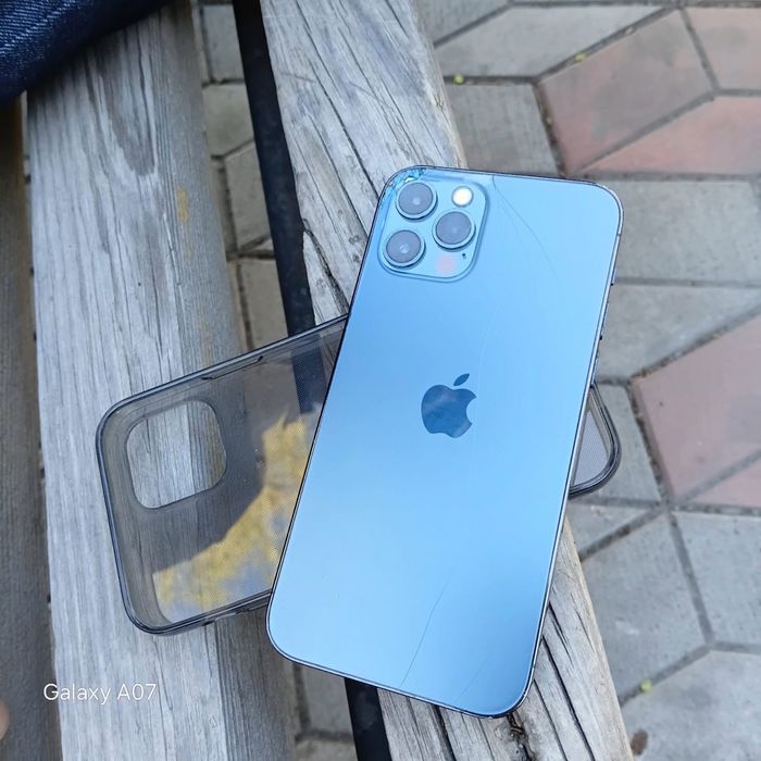 продам айфон 12про 256гб