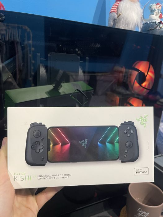 Razer Kishi V2 за iPhone | Гаранция до 19.03.2026 | Като нов