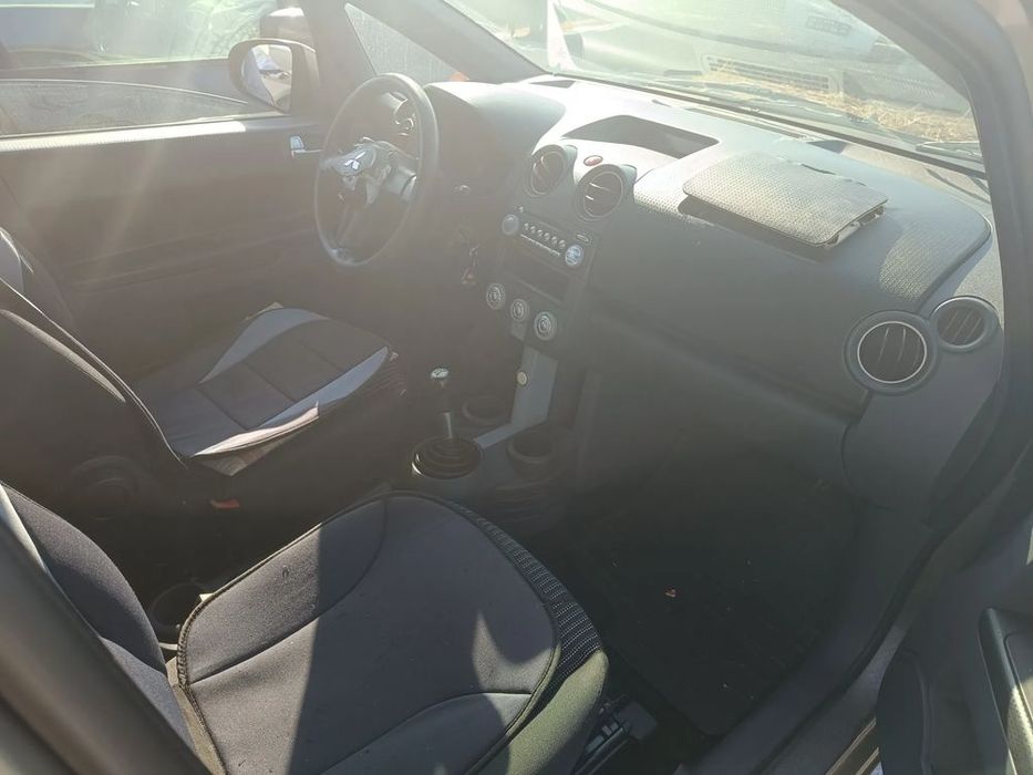 Dezmembrez Mitsubishi colt 1.3b fabr 2007