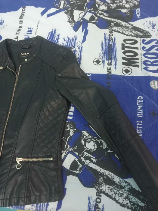 Дамско кожено яке