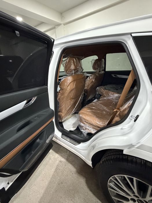 Продаётся Genesis GV80