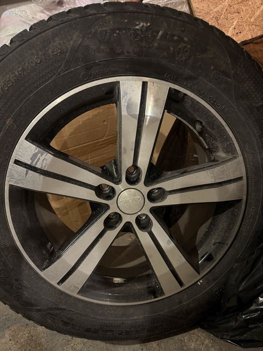 Продам диски с зимней резиной R17