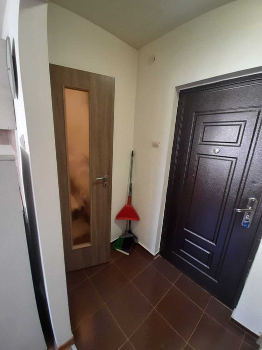 Inchiriez garsoniera