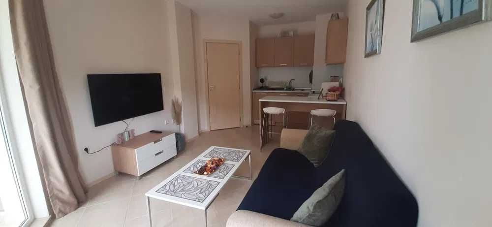 Дава се под наем Двустаен апартамент в с. Лозенец, Област Бургас - 49 кв.м за 280.5 € - Снимка #2