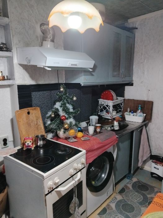 Етаж от къща с двор и гараж в център