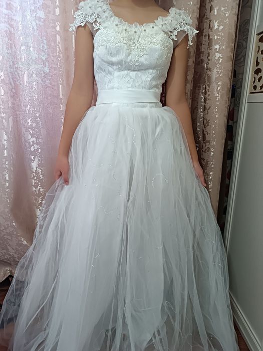 Продам 2 свадебных платья. Новые