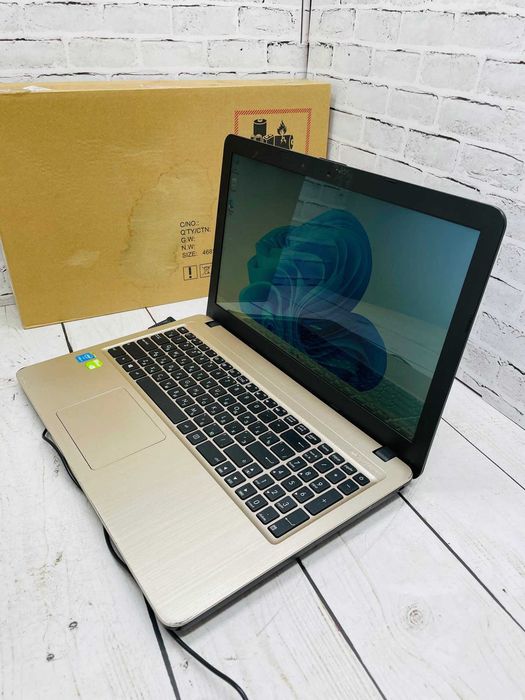 ASUS / Core i3 / SSD 240GB / GeForce 930MX для офиса и игр