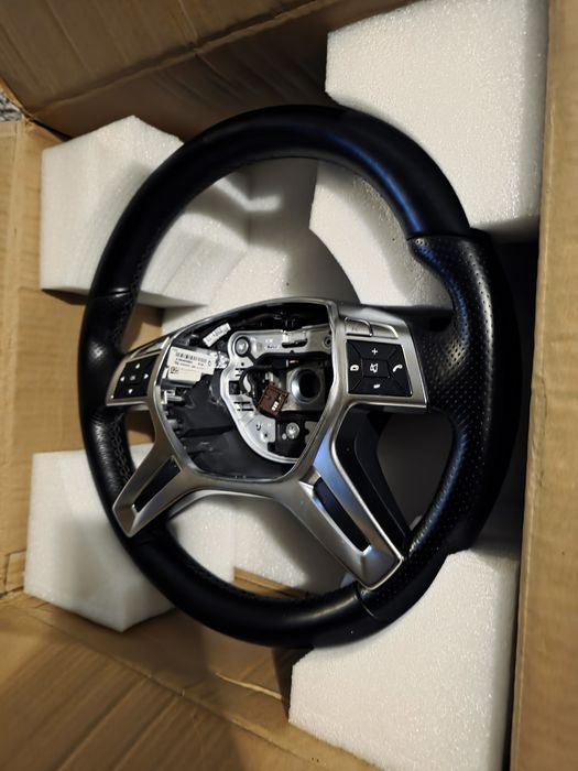 Mercedes Ml W166 AMG волан с пера