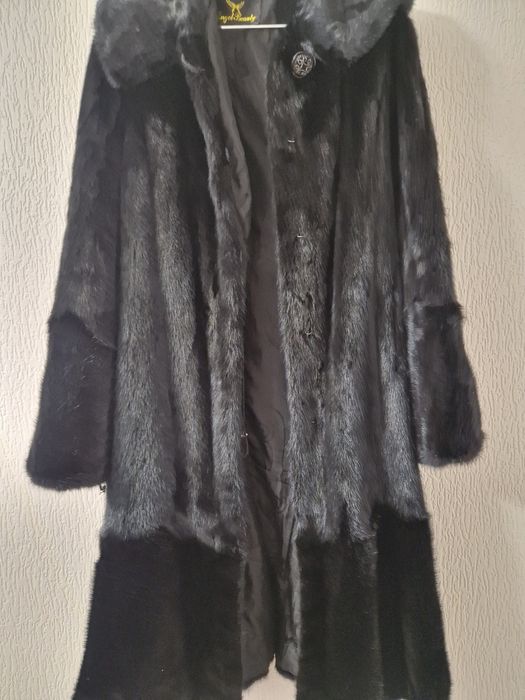 Продам норковую шубу