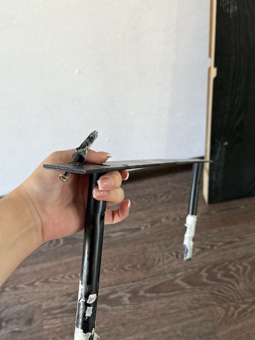 Продам полку подвесную