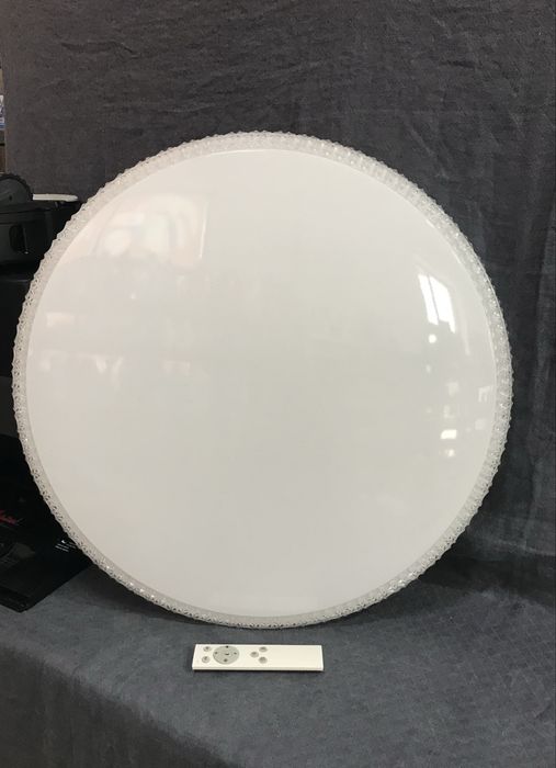 Стилна LED таванна лампа с дистанционно управление