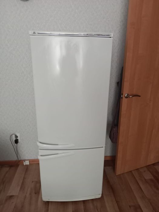 Продам холодильник