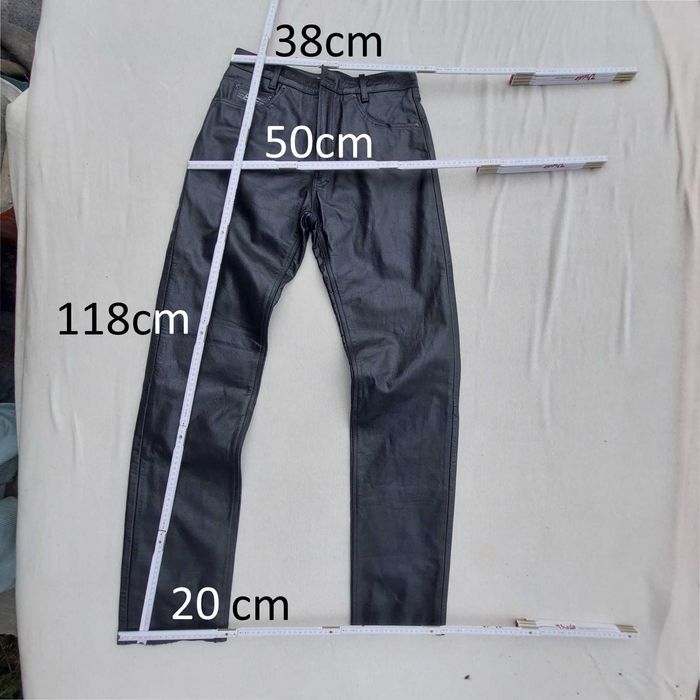 O sa vand pantaloni de piele pentru MOTO!!!
NOU! Germania!