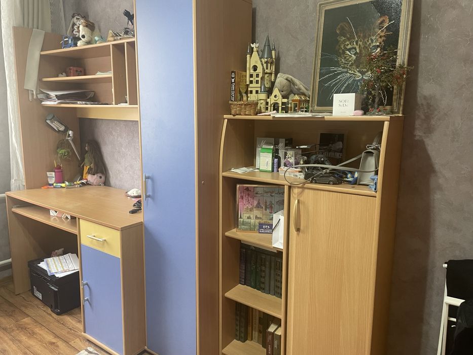 Продаю детский гарритур с библиотечкой