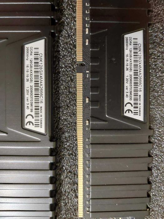 64GB DDR4 2666mhz CL16 - Corsair Vengance LPX
