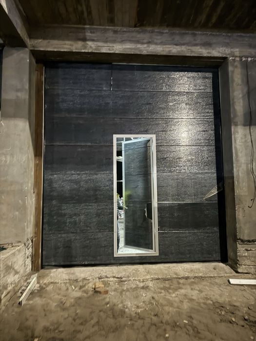 Установка и ремонт секционних ворот