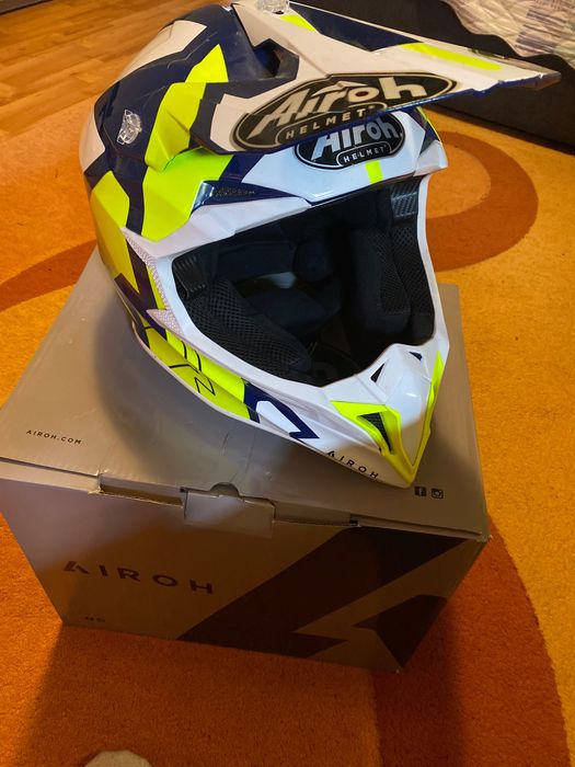 Каска Airoh Размер L