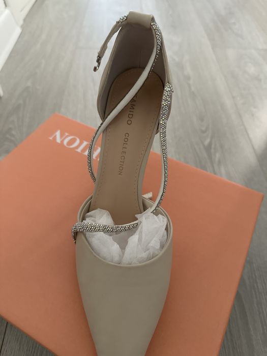 Туфли на каблуках