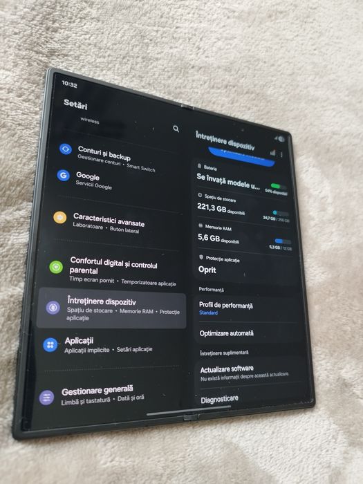 Galaxy Z Fold 7 negru ca nou.