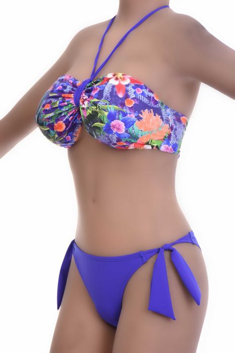 Бански костюм бандо с подплънка и бикина с пандела 780