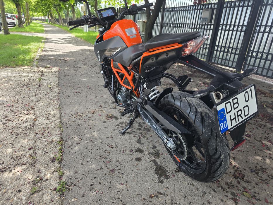 KTM 390  DUKE model 2023