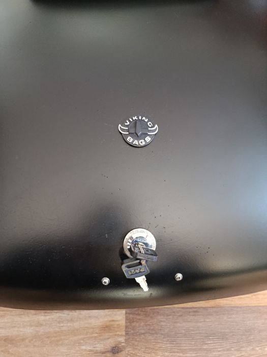 Топ каса, заден куфар за мотор чопър