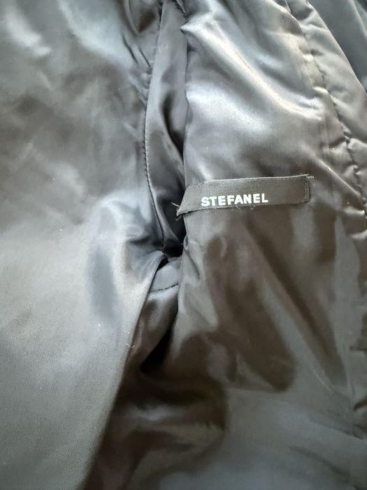 Stefanel-черно яке с ципl- S размер