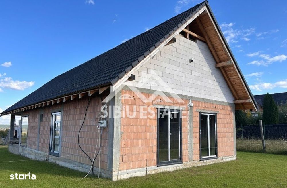 Casa cu teren 2800 mp, priveliște superbă – Marginimea Sibiului