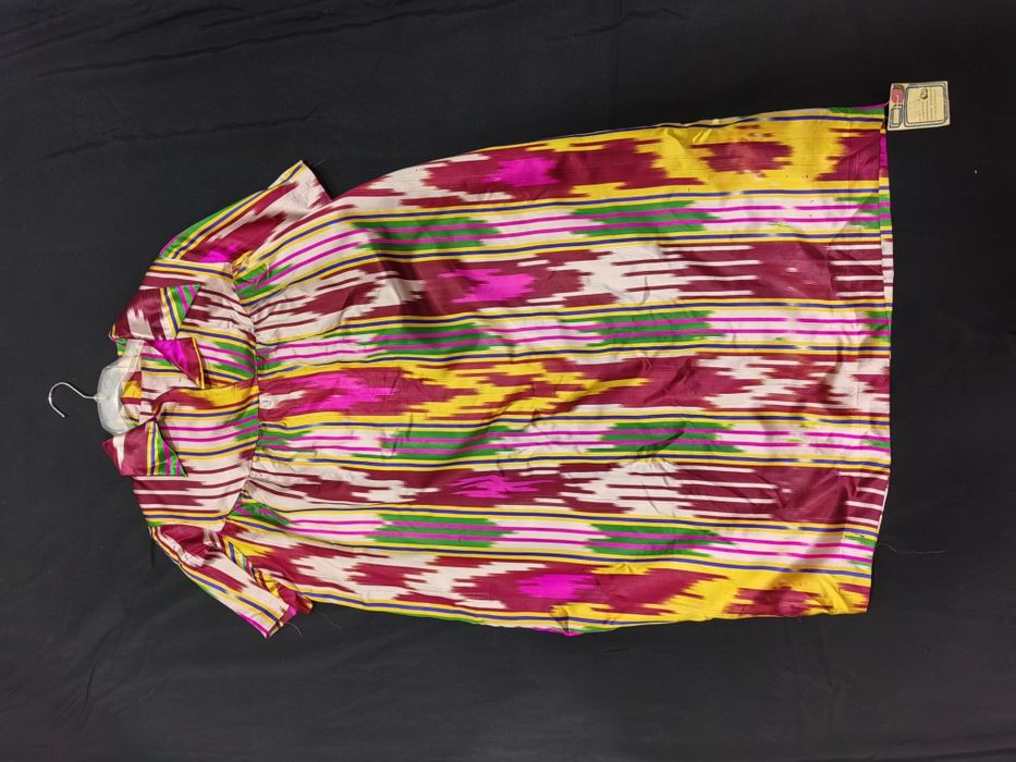 Натуральный шелк  Женское платье атлас  производство Россия 1979 г